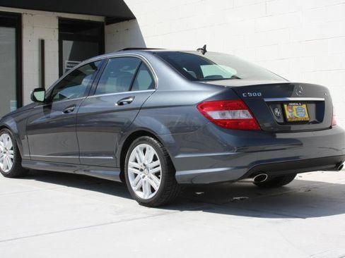 Used 2009 Mercedes-Benz C 300 4MATIC Sedan image 11