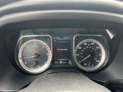 Used 2018 Nissan Titan SL w/ Midnight Edition image 10