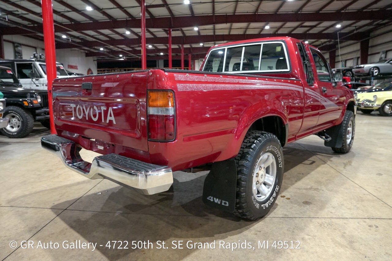 Used 1993 Toyota Pickup Deluxe AWD/4WD image 8