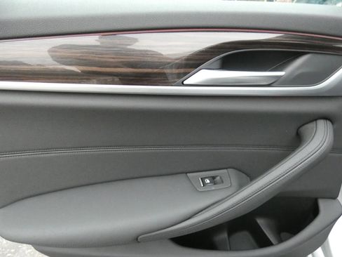 Used 2019 BMW 530i w/ Convenience Package image 38