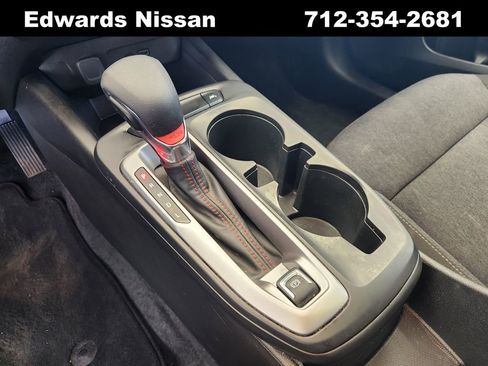 Used 2024 Chevrolet Trax RS w/ Sunroof Package image 32