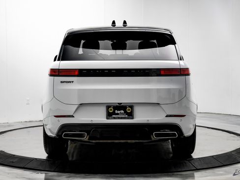 Used 2025 Land Rover Range Rover Sport Dynamic SE image 10