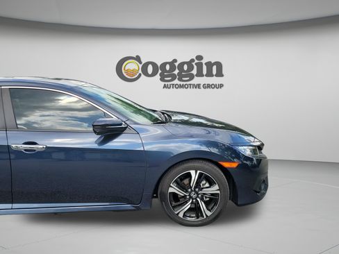 Used 2017 Honda Civic Touring image 13