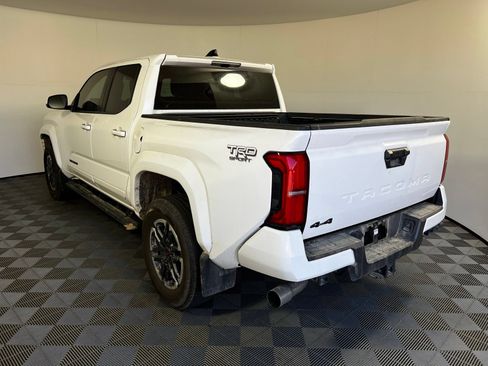 Used 2025 Toyota Tacoma TRD Sport AWD/4WD image 7