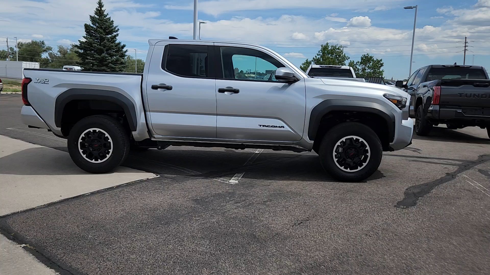 Used 2024 Toyota Tacoma TRD Off-Road AWD/4WD image 3