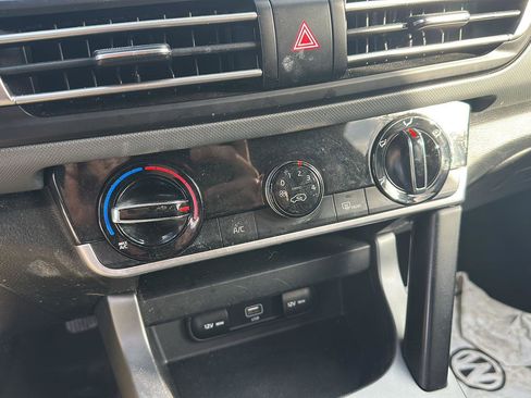 Used 2023 Kia Seltos LX image 18