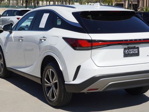 Certified 2025 Lexus RX 350 Premium w/ Accessory Package (Z1) image 8