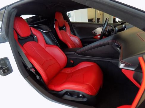 Used 2021 Chevrolet Corvette Stingray Premium Cpe w/ Z51 Performance Package RWD image 39