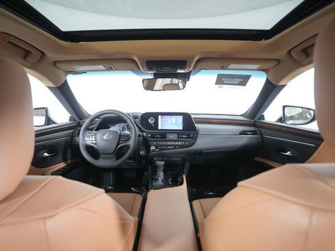 Certified 2024 Lexus ES 350 w/ Premium Package image 15