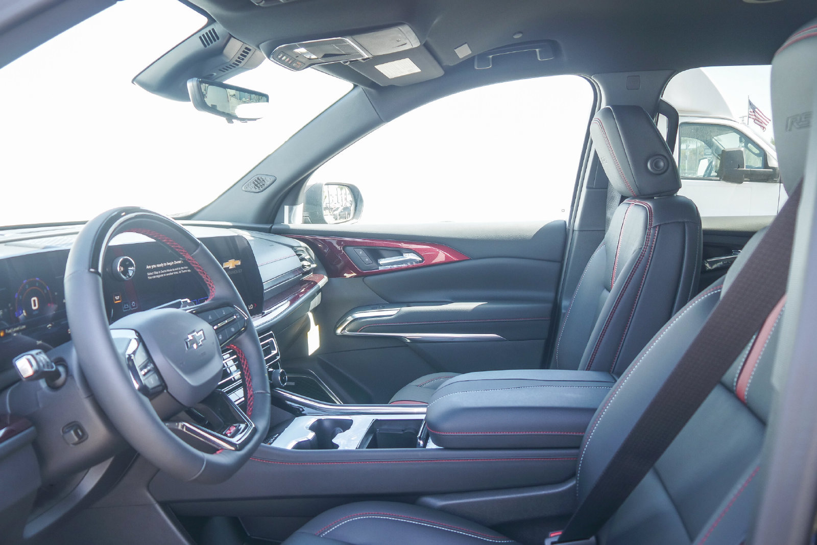 New 2026 Chevrolet Traverse RS w/ LPO, Floor Liner Package FWD image 17