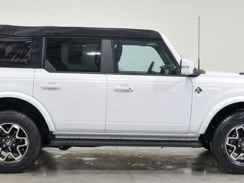 Used 2024 Ford Bronco Outer Banks image 12