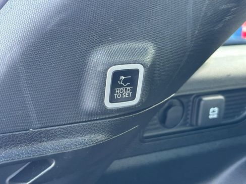 Used 2024 Jeep Grand Cherokee Limited AWD/4WD image 24