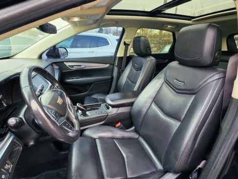 Used 2017 Cadillac XT5 Luxury w/ Driver Awareness Package AWD/4WD image 12