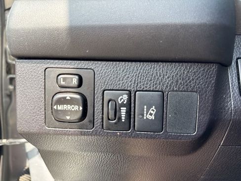 Used 2018 Toyota RAV4 LE w/ All Weather Liner Package image 18