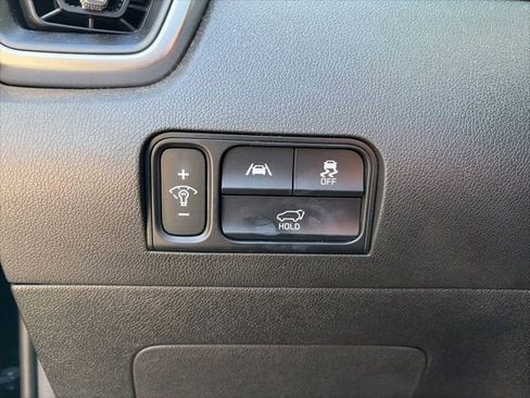 Used 2022 Kia Sorento EX w/ Panoramic Sunroof Package FWD image 16