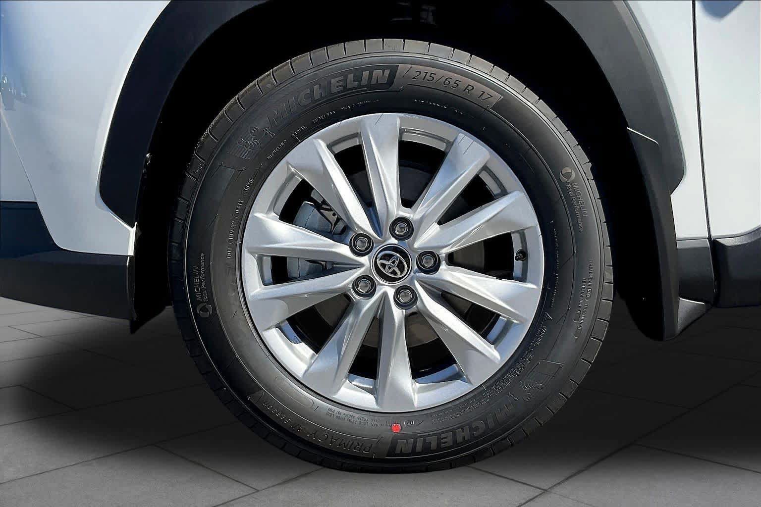New 2026 Toyota Corolla Cross LE FWD image 11