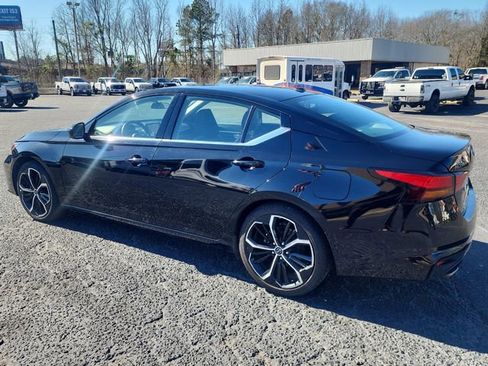 Used 2024 Nissan Altima 2.5 SR image 3