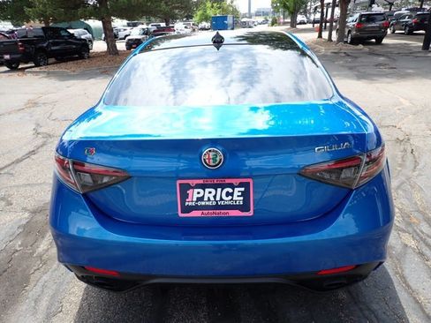 Used 2024 Alfa Romeo Giulia Veloce AWD/4WD image 3