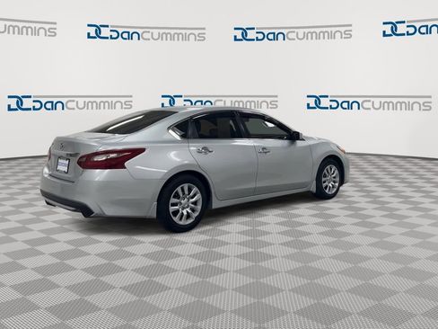 Used 2018 Nissan Altima 2.5 S w/ S Convenience Package image 8