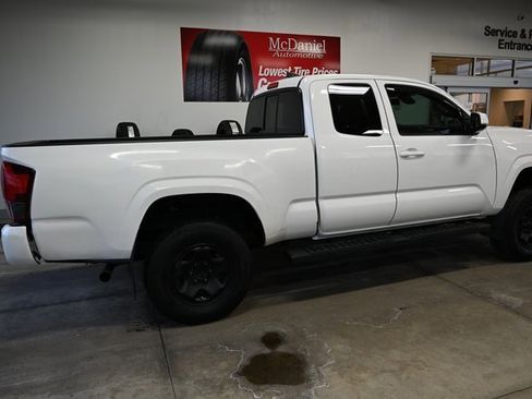 Used 2022 Toyota Tacoma SR image 5