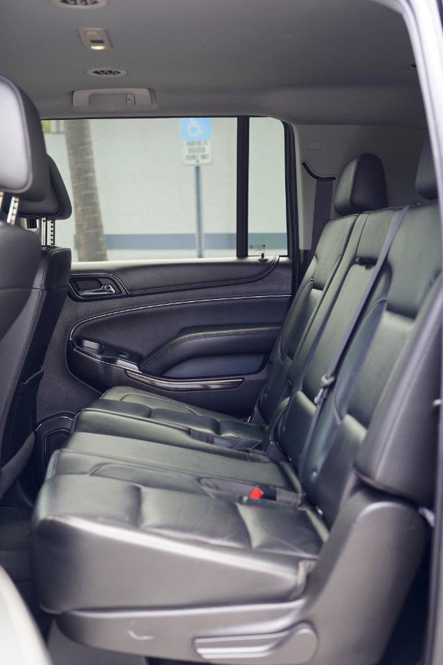 Used 2020 Chevrolet Suburban LT RWD image 14