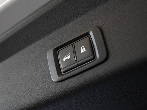 New 2026 Mitsubishi Outlander AWD image 28