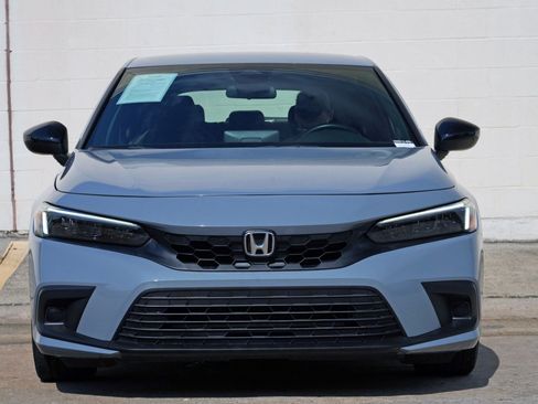 Used 2023 Honda Civic Sport image 6
