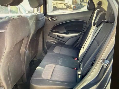 Used 2021 Ford EcoSport SE image 4