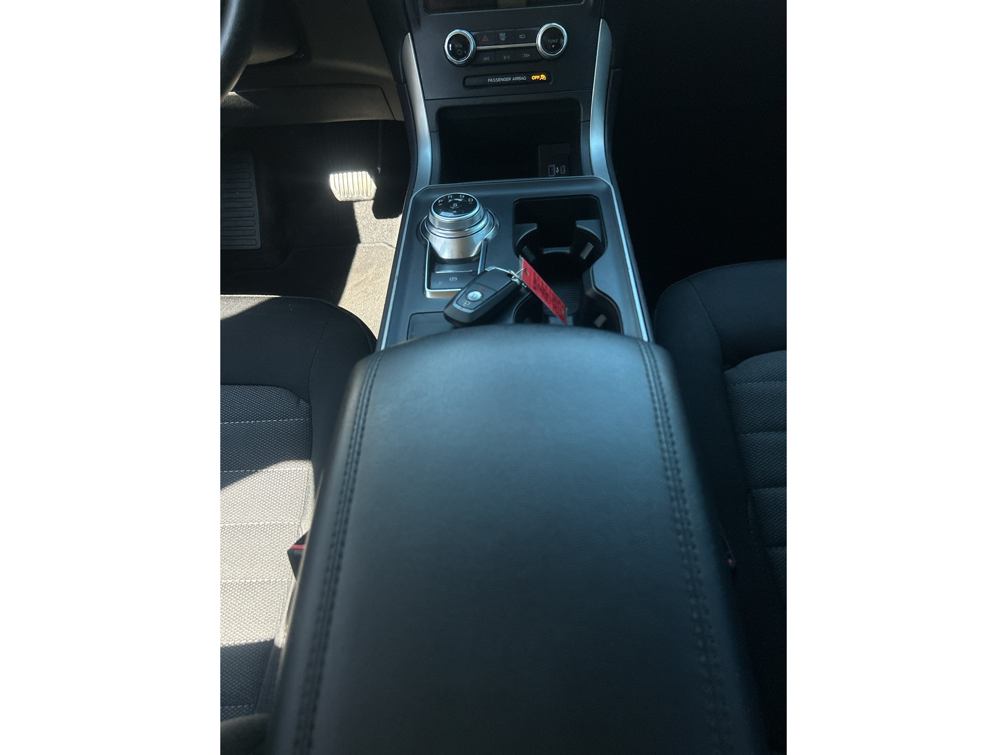 Used 2021 Ford Edge SE FWD image 13