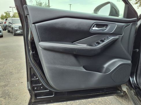 Used 2025 Nissan Rogue SV AWD/4WD image 20