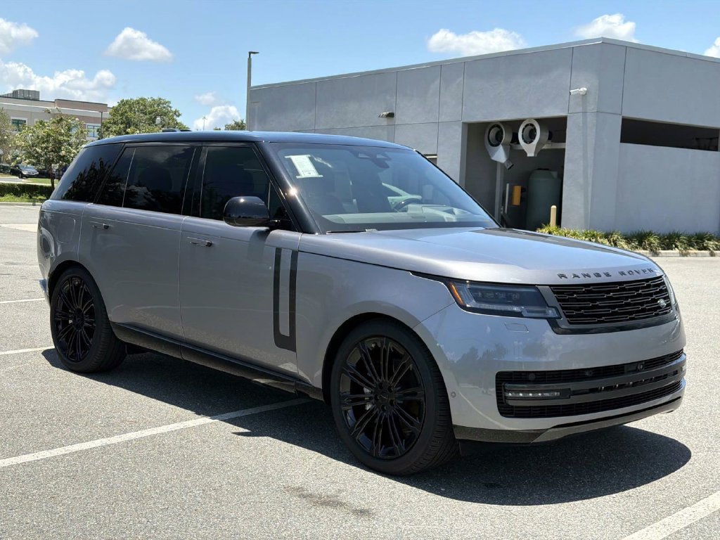 Used 2026 Land Rover Range Rover Long Wheelbase SE AWD/4WD image 7