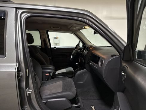 Used 2012 Jeep Patriot Sport AWD/4WD image 19