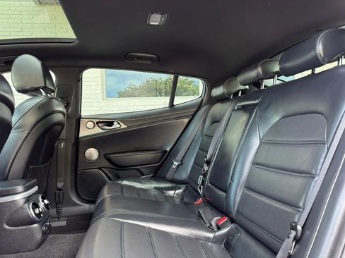 Used 2018 Kia Stinger GT2 RWD image 19