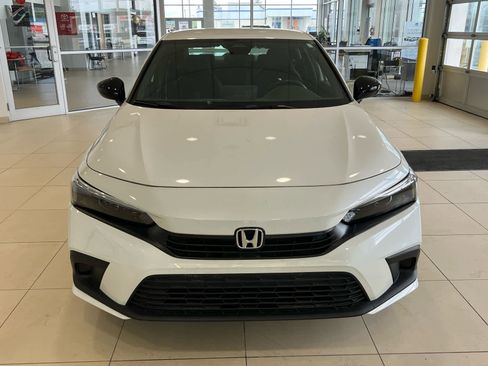Used 2024 Honda Civic Sport image 2
