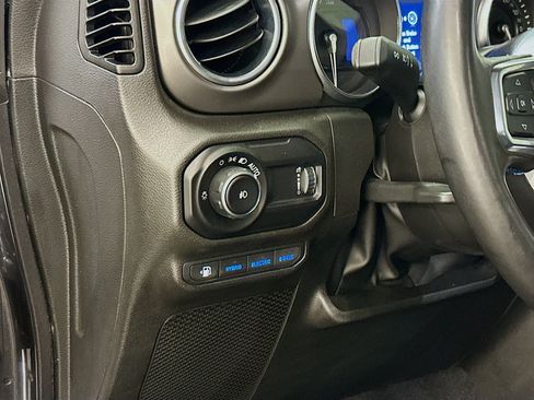 Used 2023 Jeep Wrangler Unlimited Rubicon 4xe w/ Cold Weather Group AWD/4WD image 17
