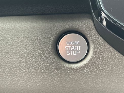 New 2026 Kia Carnival LXS image 24