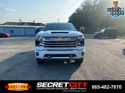 Used 2026 Chevrolet Silverado 2500 High Country w/ High Country Premium Package AWD/4WD image 2
