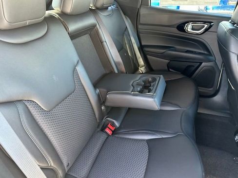 New 2026 Jeep Compass Latitude AWD/4WD image 18