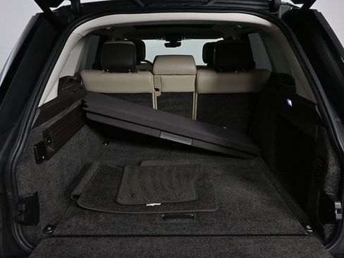 Used 2020 Land Rover Range Rover HSE image 29