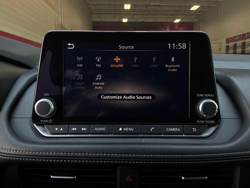 Used 2025 Nissan Rogue SV FWD image 30