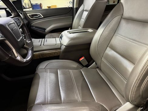 Used 2018 GMC Yukon Denali AWD/4WD image 9