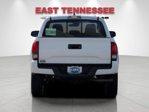 Used 2020 Toyota Tacoma SR w/ SR Convenience Package RWD image 4