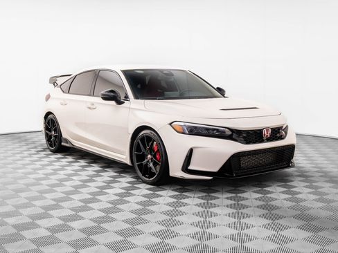 Used 2023 Honda Civic Type R image 7