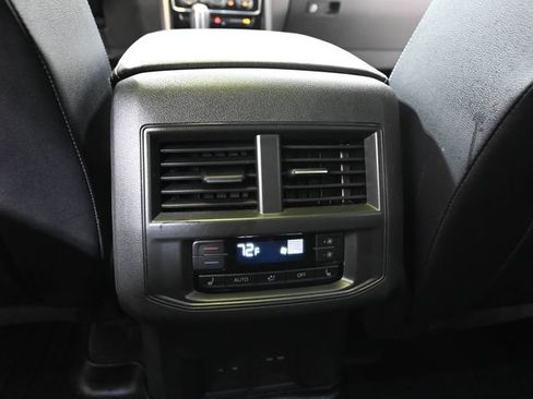 Used 2021 Volkswagen Atlas SEL Premium AWD/4WD image 35