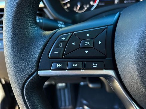New 2025 Nissan Altima 2.5 SV FWD image 10