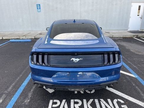 Used 2022 Ford Mustang Premium image 5