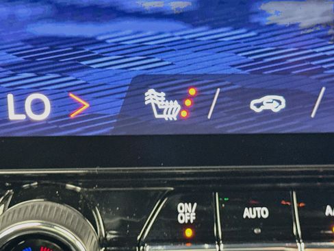 Used 2024 Chevrolet Blazer EV LT AWD/4WD image 22