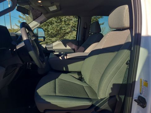 Used 2022 Ford F250 XL w/ STX Appearance Package image 7