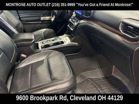 Used 2021 Ford Explorer Limited w/ Equipment Group 301A AWD/4WD image 58