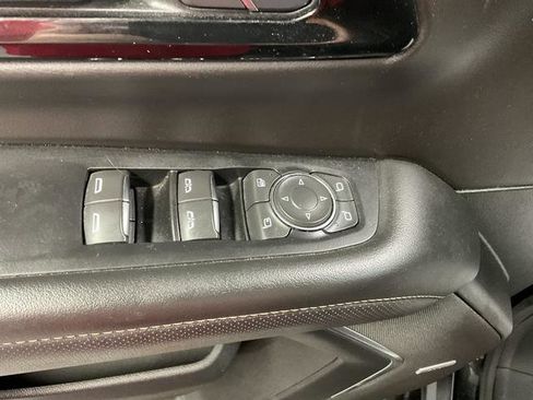 Used 2025 Chevrolet Suburban Premier AWD/4WD image 12
